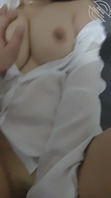 【原创】侄女来姨妈了，强行把她给强奸了，无套内射把侄女操到高潮喷水0