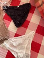 骚妈妈的原味丝袜被我发现2