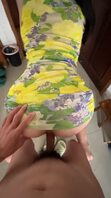 牛逼了，跟拍摄影师把大波女先户外拍摄后去到家里猛操了
