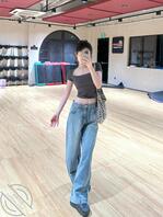 老婆最喜欢的大鸡巴单男之一，主动给单男跪舔鸡巴，给单男操屁眼，口爆，吞精2