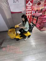 【原创内容137】大年初二和妹妹补年货 收红包收开心了0