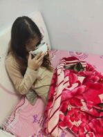 5 嫂子发烧40度,我趁虚弱时机强干嫂子,嫂子被干喷水3次,全湿了(1)1