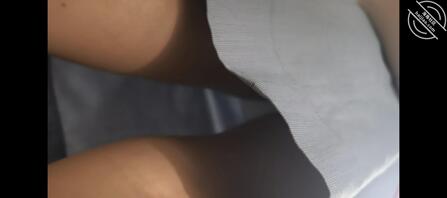 浅蓝色校裙的女学生抄底0