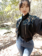 绿母儿贡献美母给野爹们当飞机杯用，让我妈这条贱母狗服务爽爸爸们1