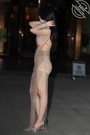 妹子把脸摆正，让我拍几张，不然交不了差1