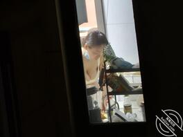 无意间拍到了教师女邻居私房照1