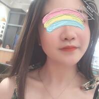 小美女的乳房又大又嫩，白白的，还有小脚丫。你们觉得怎么样求侮辱1