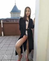 老图新发人妻天台上露出