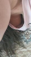 偷拍邻家少妇3 打游戏入迷走光露沟都不知道2