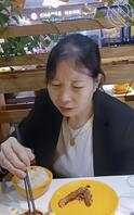 老婆和两个女儿 想玩哪个 想怎么玩0