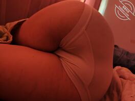 骚货老婆给你们日，评论区留下你们的大炮照片0