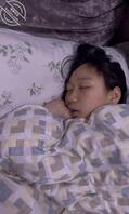 偷拍熟睡小雪表妹 大家有没有要 成功后可发视频！！！2
