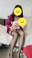 2）姐姐经常不穿内裤在家里面晃荡