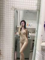 唯独喜欢瘦的，戴眼镜的1