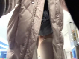 库存，小母狗白丝小皮鞋商场人前露出