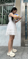 小美女白裙底