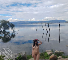 淫荡肥乳母猪雷燕琳户外全裸露出1