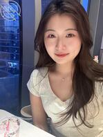 女朋友这个大骚逼 吃鸡巴太淫荡了 估计谁的鸡把都吃1