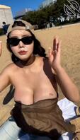 这片沙滩好大好大呀～！！！嘻嘻嘻！