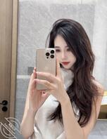 【夏卫有奖问答】我跟同事敖婷同时脱光趴在地上 你会操我还是操敖婷呢？2