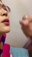 妈妈帮儿子舔