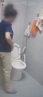 偷拍妈妈上厕所