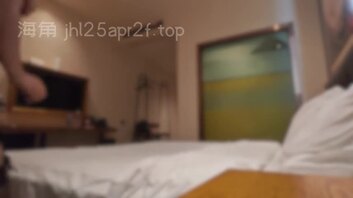 饥渴难耐！骚老婆趁着跟我出差前几个小时，还单独找单男大战一下午