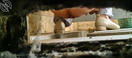 刚拍的骚逼连逼毛都没有,这样的逼一看就骚,把你手机里骚逼发来一起看看！