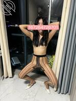 16岁那年发现从小到大都不怎么管自己的母亲是妓女0