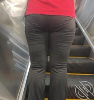 小姐姐大屁股黑色紧身裤0