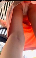 下蹲钻进眼镜美少妇的裙底整个屁股肥逼阴毛映入眼帘 骚窄内把阴唇都勒出来了2