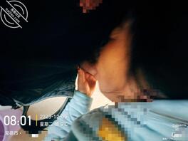 有图有真相!就在今天早上,老婆在主卧,次卧操岳母!0