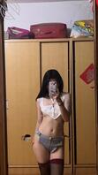 海友的姐姐居然是个老师却有淫荡的一面我好好享受一下0