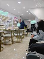 原创11.大哥今天陪战友吃饭，我带着侄女去做美甲吃西餐2