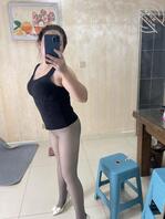 原创妈妈周末在家穿骚衣服的样子
我忍不住强奸了她0