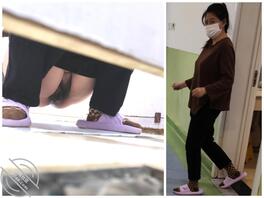 原创厕拍 多毛少妇的眼神有点凶哦1