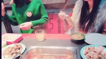 送女友闺蜜回家，带到宾馆被操