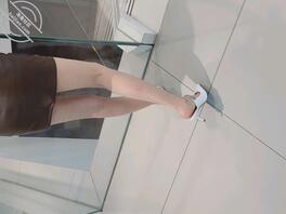 最近这个小骚逼穿的贼性感，短裙高跟