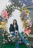 春色满枝，花香满衣，黑爹护我。0