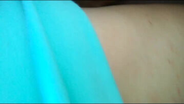 "你的鸡巴真爽&ldquo;，骚浪女友电臀找鸡巴插！