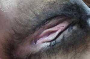 偷偷趁老婆睡觉拍他的骚逼她睡的太死了摸都摸不醒