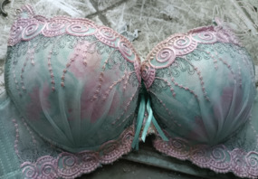 意淫亲姐 真实亲姐胸罩裤衩打飞机 欢迎评论  分享交流0