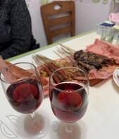 今天老妈生日,我把老妈惯醉了,妈妈被我强奸,强上瘾了,内射的五次才完事0