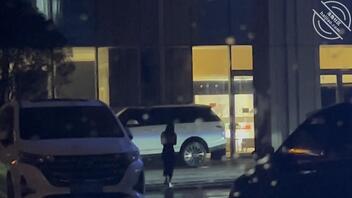 合肥，带性瘾老婆让单男无套狂肏，老婆爽到颤抖2