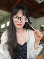 火不起来的眼镜骚婊1