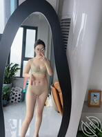 爱妻自拍能看出来什么