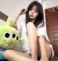 几年前初中谈的女朋友，当时保存了一些视频和照片31