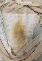 偷拍表妹运动,捡她扔掉的内裤1