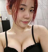 偷拍合租骚逼大奶女大学生后续1