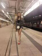 骚妻想被认出来找四个陌生人一起玩2